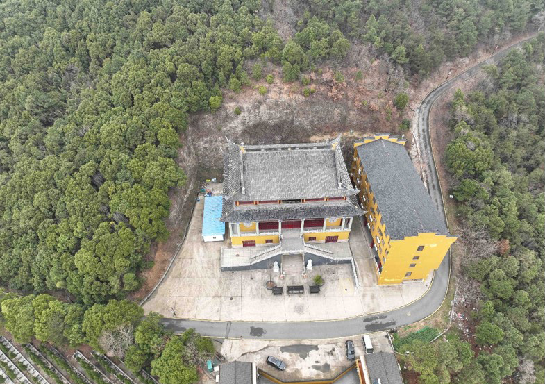 天宁区郑陆镇舜过山南禅寺北侧崩塌地质灾害治理项目.jpg