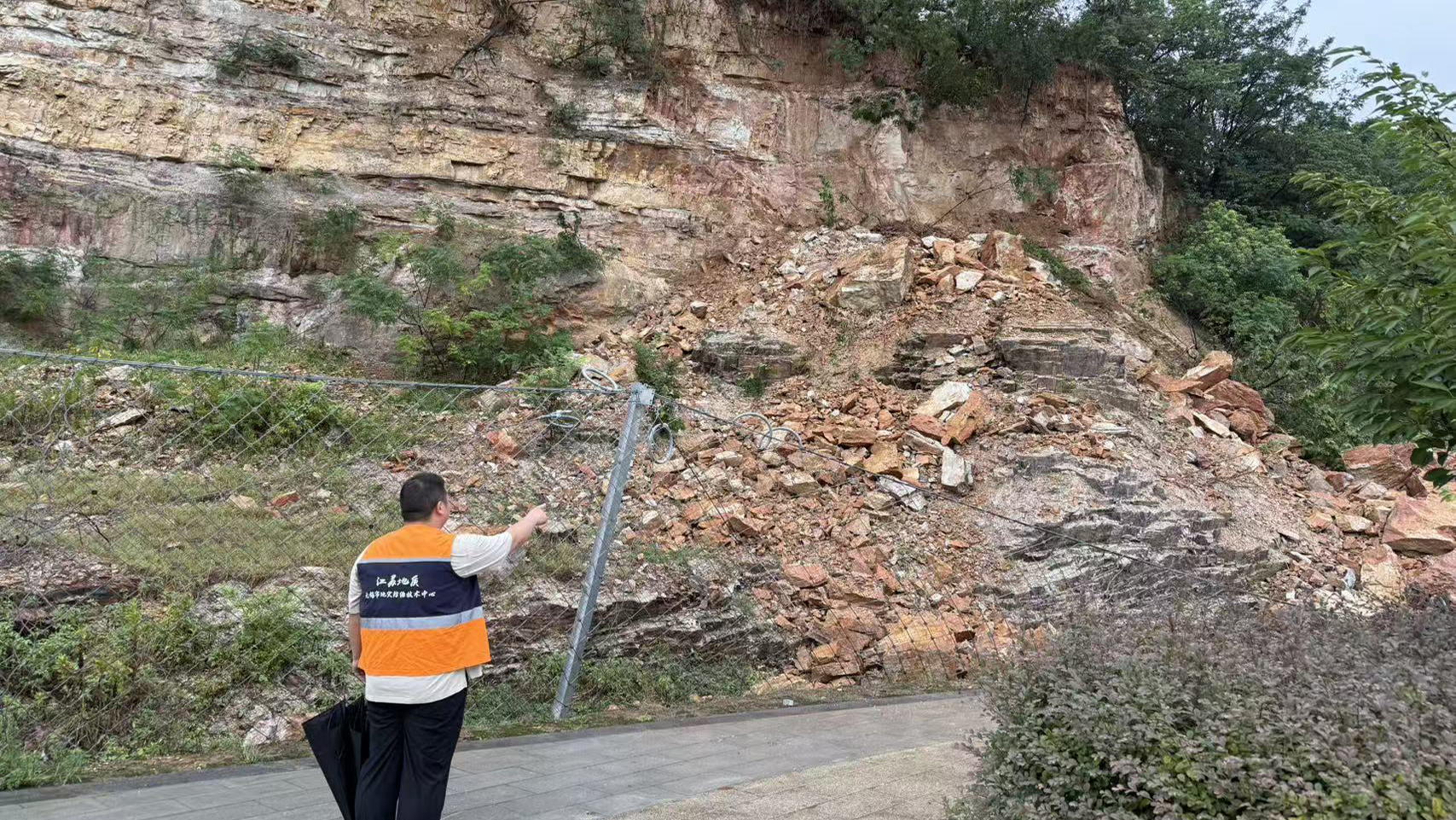 闻“汛”出征跨市驰援 共筑地灾安全屏障